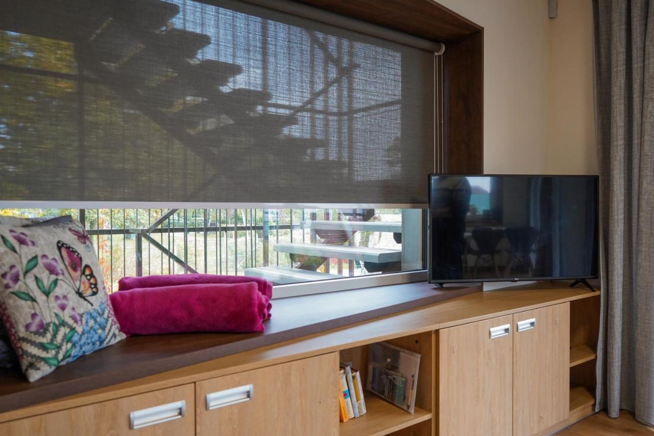 Vila Věkoše - apartmán s terasou a zahradou Hradec Králové Esterno foto