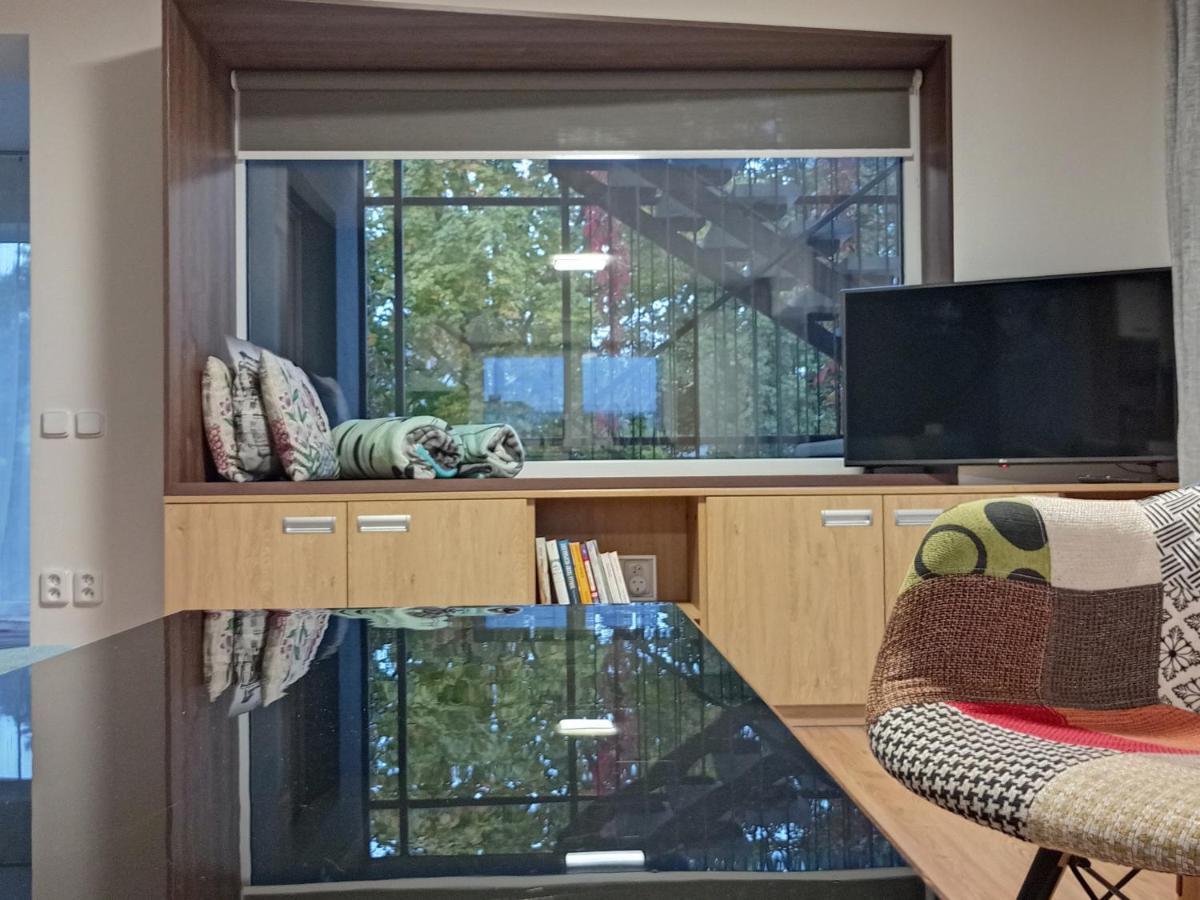 Vila Věkoše - apartmán s terasou a zahradou Hradec Králové Esterno foto